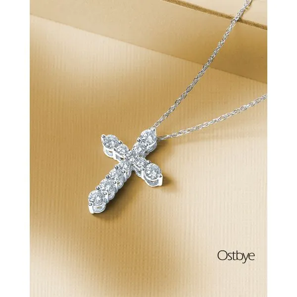 14k White Gold Diamond Pendant Image 3 J. Meredith Jewelers Delafield, WI