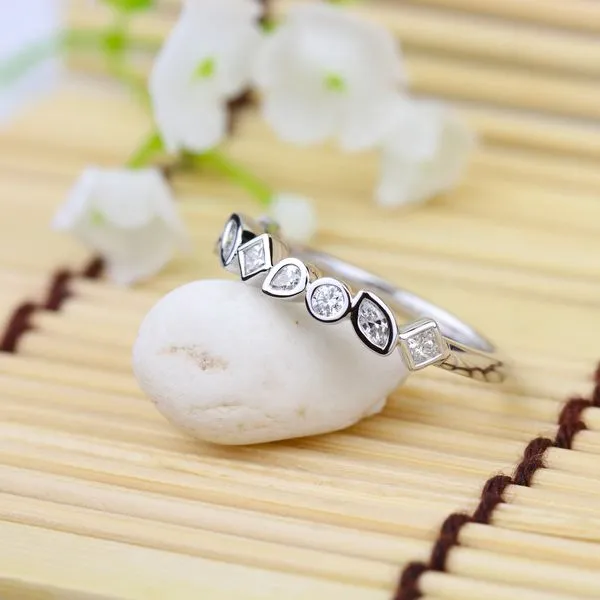 Parade In Fashion Band Image 3 Studio D Jewelers Woodstock, IL