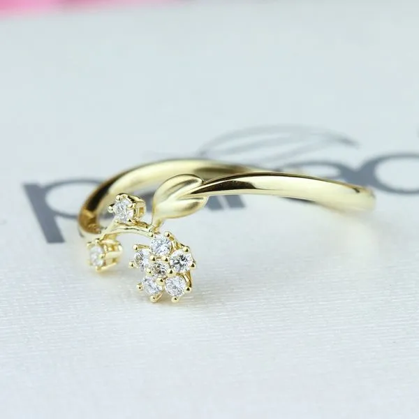 Lyria Leaves Band Image 3 Studio D Jewelers Woodstock, IL