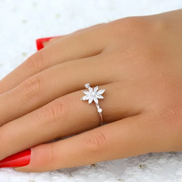 Parade In Fashion Band Image 4 Studio D Jewelers Woodstock, IL