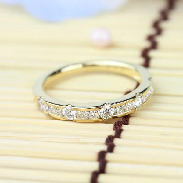 Parade In Fashion Band Image 4 Studio D Jewelers Woodstock, IL