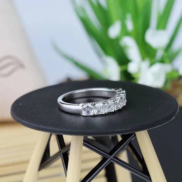 Parade In Fashion Band Image 4 Studio D Jewelers Woodstock, IL