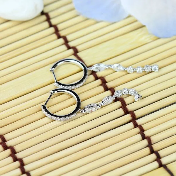 Parade In Fashion Earring Image 2 Studio D Jewelers Woodstock, IL