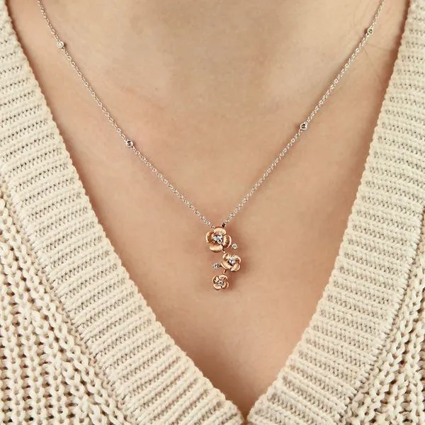 Parade In Fashion Pendant Image 3 Studio D Jewelers Woodstock, IL