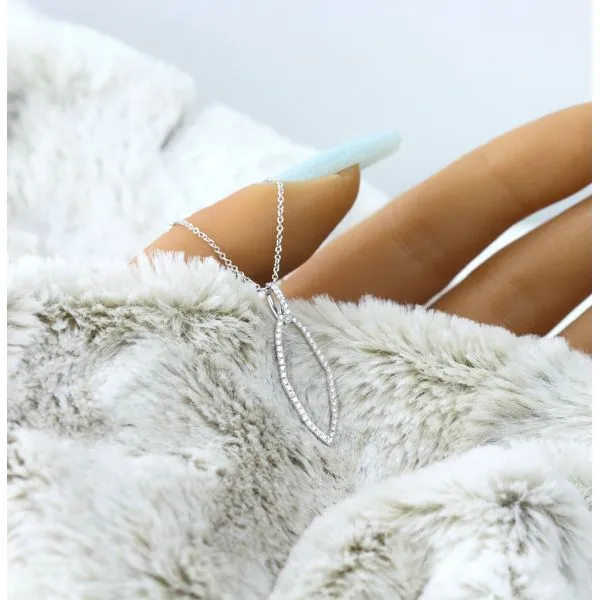 Parade In Fashion Pendant Image 2 Studio D Jewelers Woodstock, IL