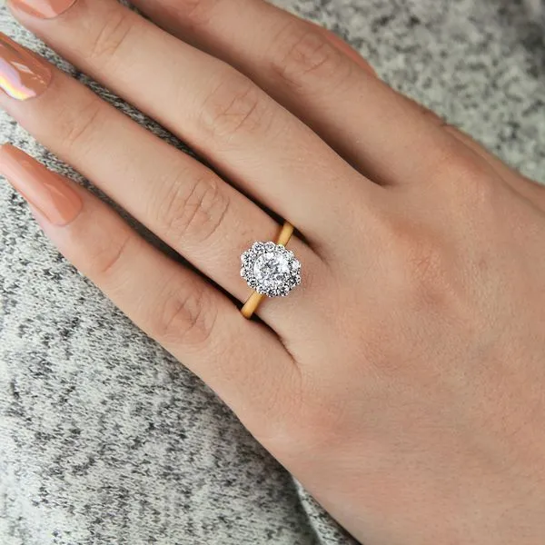 Classic Bridal Ring Image 3 Studio D Jewelers Woodstock, IL