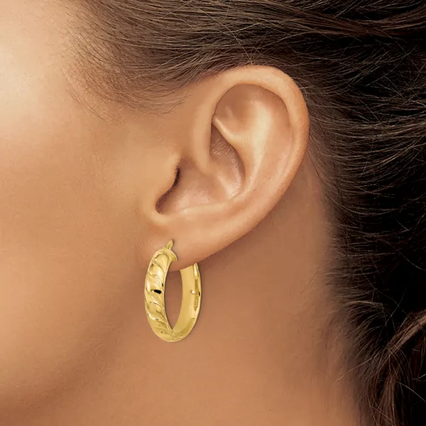 Leslie's 14k Polished and Twisted Hoop Earrings Image 3 Diamond Design Jewelers Somerset, KY