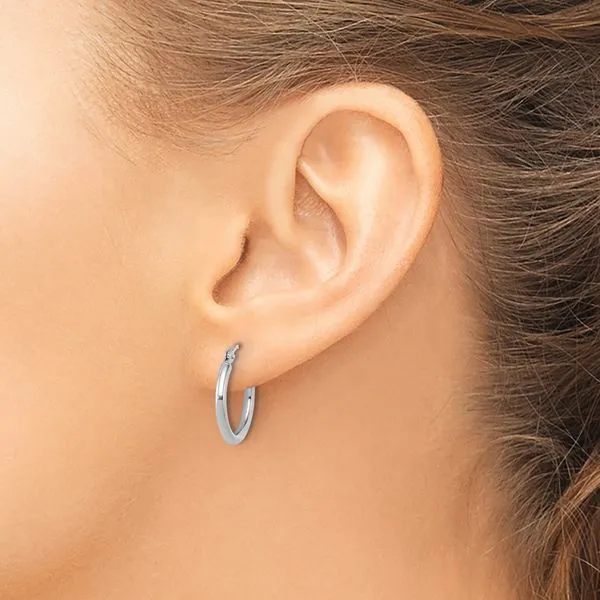 Leslie's 14k White Gold Polished 2x17.5mm Polished Hoop Earrings Image 3 Diamond Design Jewelers Somerset, KY