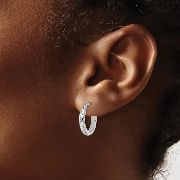 Leslie's 14k White Gold D/C 2.8x15mm Hollow Hoop Earrings Image 3 Albert's Jewelers Kingsland, GA
