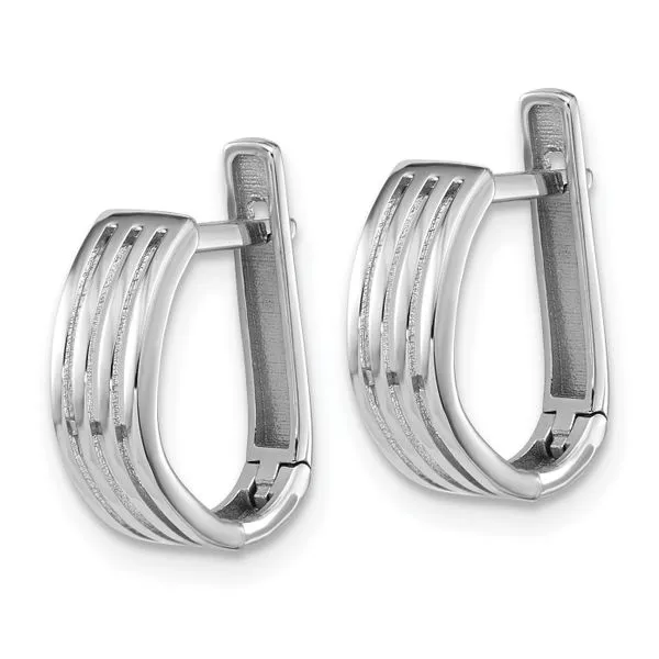 Leslie's 14K White Gold Polished and Grooved Hinged Hoop Earrings Image 2 Trenton Jewelers Ltd. Trenton, MI