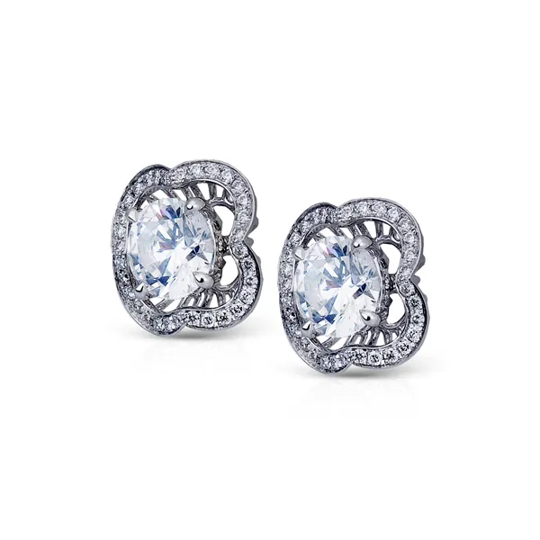 18k White Gold Diamond Earrings Diamond Showcase Longview, WA