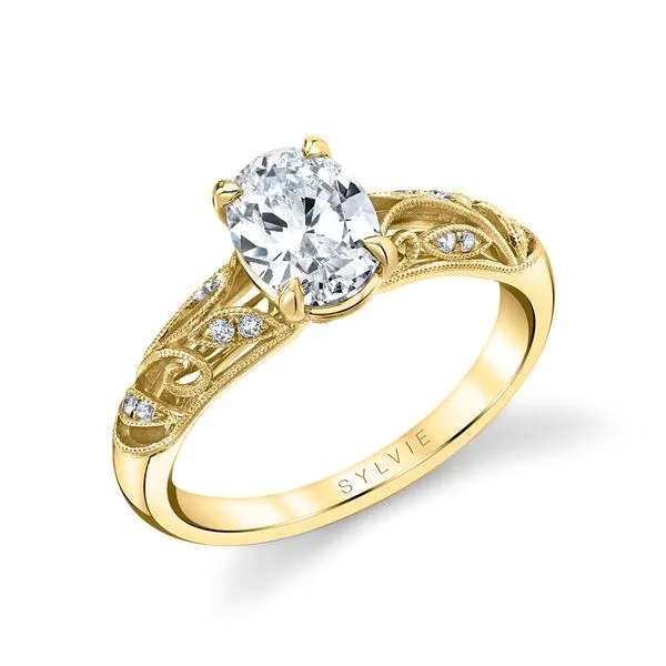 Women's Oval Cut Vintage Engagement Ring - Roial Diamond Showcase Longview, WA