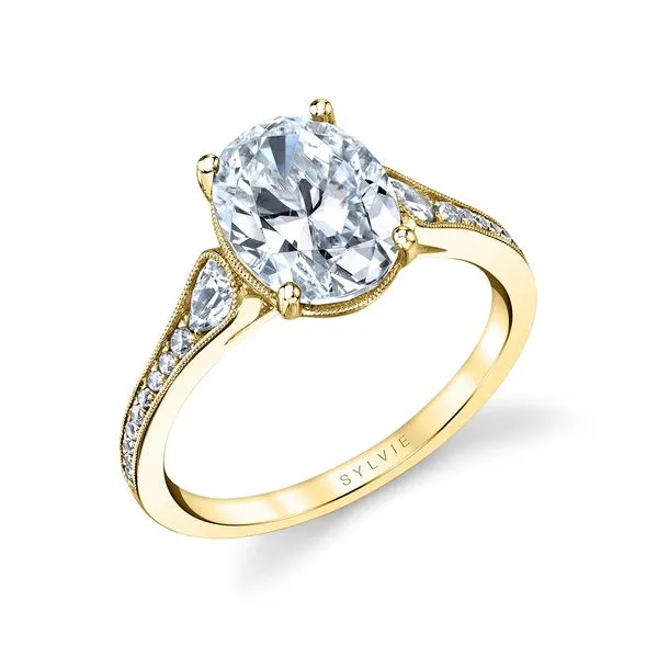 Women's Oval Cut Unique Engagement Ring - Esmeralda Fairfield Center Jewelers Fairfield, CT