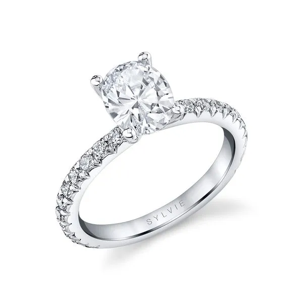 Women's Oval Cut Classic Engagement Ring - Vanessa Diamond Showcase Longview, WA