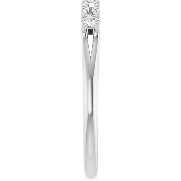 Share-Prong Seven-Stone Anniversary Band Image 4 Mead Jewelers Enid, OK