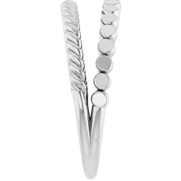 Negative Space Rope Ring Image 4 James Wolf Jewelers Mason, OH