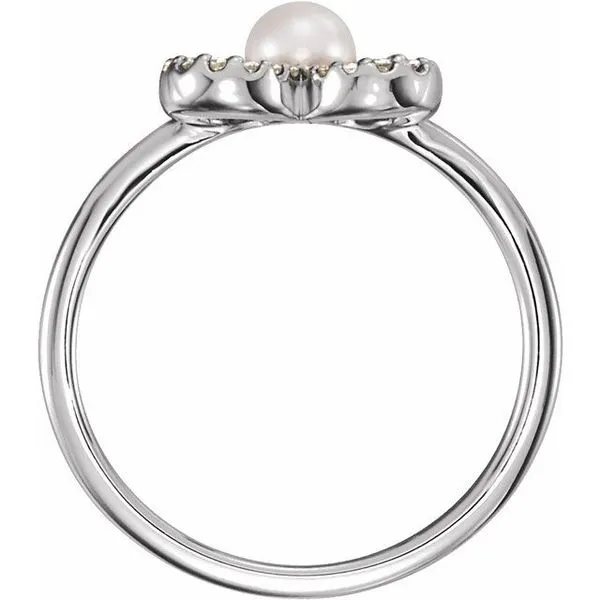 Pearl Clover Ring Image 2 Linwood Custom Jewelers Linwood, NJ