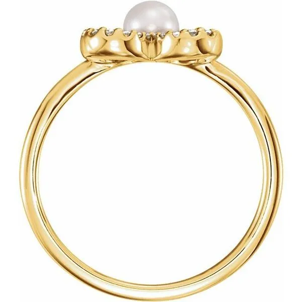 Pearl Clover Ring Image 2 Hopman Jewelers Elkhart, IN