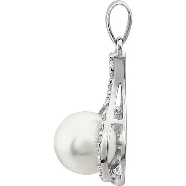 Accented Pearl Pendant Image 2 Blue Heron Jewelry Company Poulsbo, WA