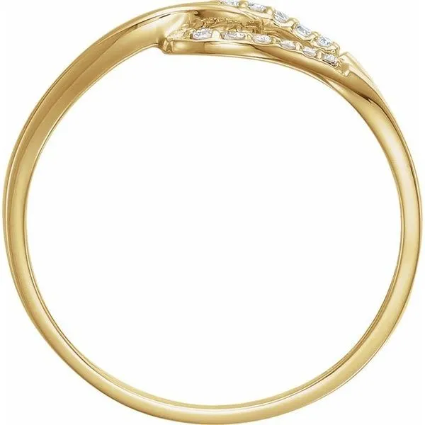 Accented Interlocking Ring Image 2 Hart's Jewelers Grants Pass, OR