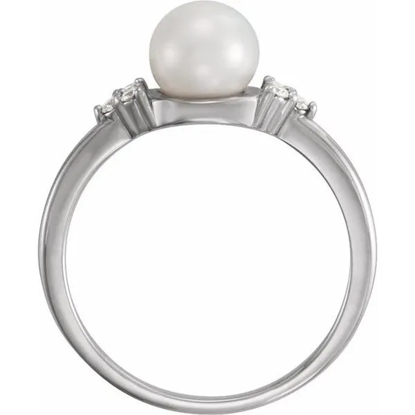 Accented Pearl Ring Image 2 Hart's Jewelers Grants Pass, OR