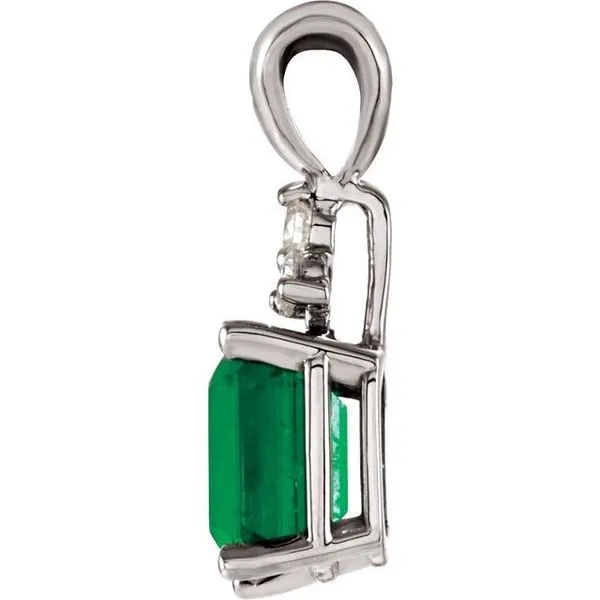 Accented Pendant Image 2 Becky Beck's Jewelry DeKalb, IL