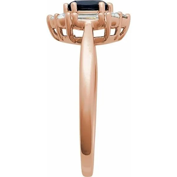 Halo-Style Ring Image 3 Hart's Jewelers Grants Pass, OR