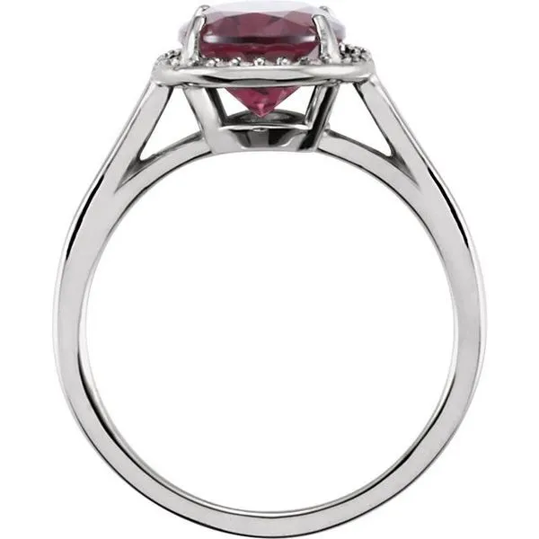 Halo-Style Ring Image 2 Hart's Jewelers Grants Pass, OR