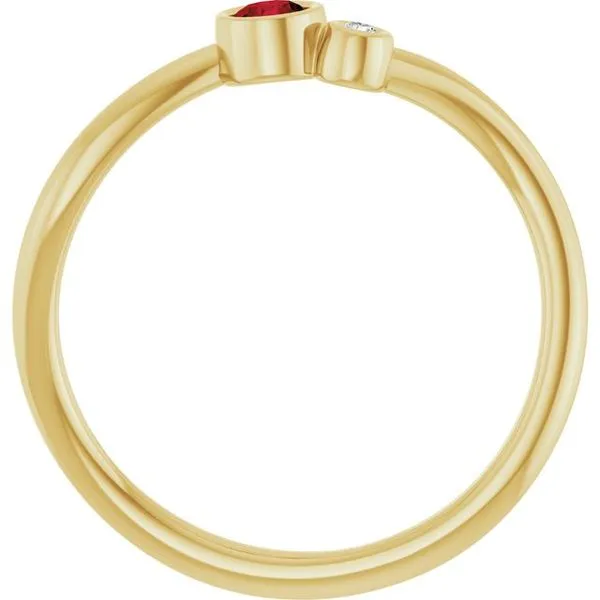 Accented Bezel-Set Ring Image 2 Comstock Jewelers Edmonds, WA