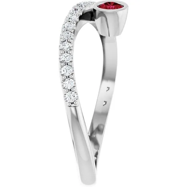 Criss-Cross Bezel-Set Ring Image 4 Linwood Custom Jewelers Linwood, NJ