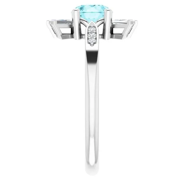 Accented Ring Image 4 Hart's Jewelers Grants Pass, OR