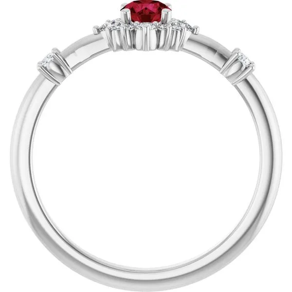 Halo-Style Ring Image 2 Hart's Jewelers Grants Pass, OR