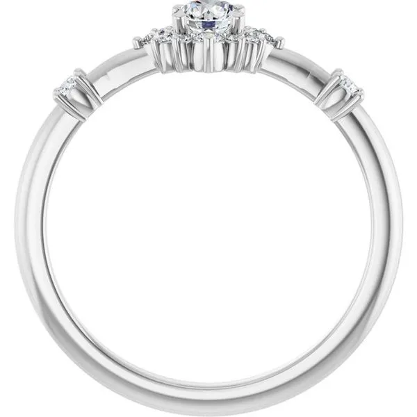 Halo-Style Ring Image 2 Hart's Jewelers Grants Pass, OR