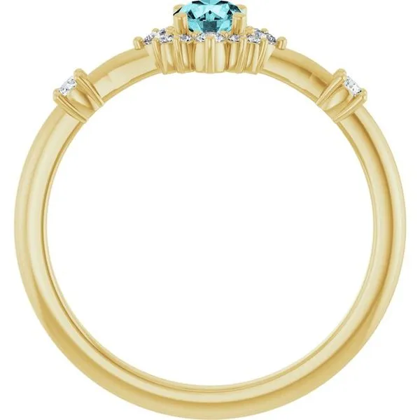 Halo-Style Ring Image 2 Hart's Jewelers Grants Pass, OR