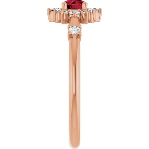 Halo-Style Ring Image 4 Hart's Jewelers Grants Pass, OR