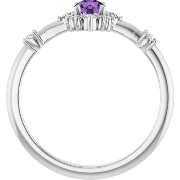 Halo-Style Ring Image 2 Hart's Jewelers Grants Pass, OR