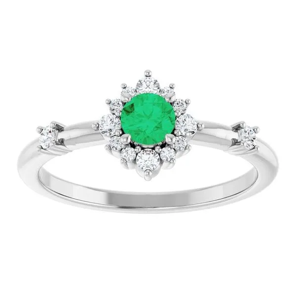 Halo-Style Ring Image 3 Hart's Jewelers Grants Pass, OR