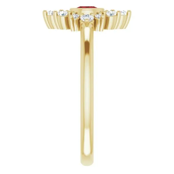 Halo-Style Ring Image 4 Hart's Jewelers Grants Pass, OR