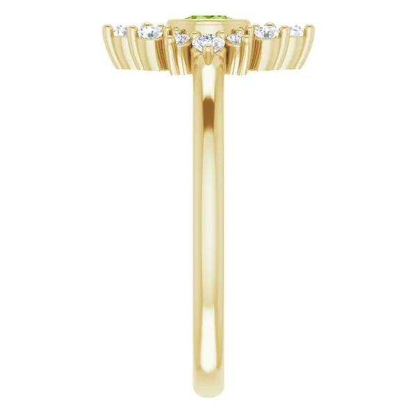 Halo-Style Ring Image 4 Hart's Jewelers Grants Pass, OR