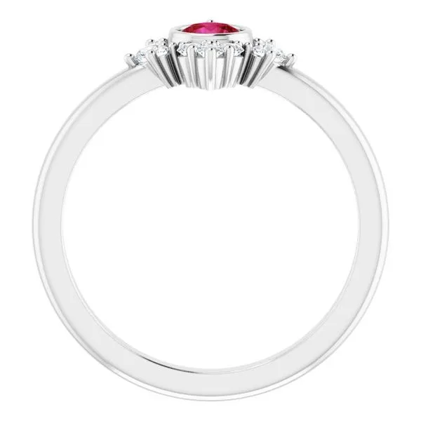 Halo-Style Ring Image 2 Hart's Jewelers Grants Pass, OR