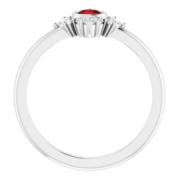 Halo-Style Ring Image 2 Hart's Jewelers Grants Pass, OR