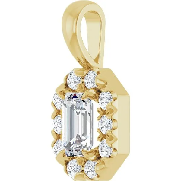 Halo-Style Pendant Image 2 Gysbers Jewelry Waupun, WI