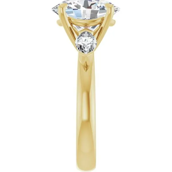 Claw-Prong Three-Stone Engagement Ring Image 4 Banks Jewelers Burnsville, NC