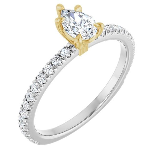 Claw-Prong Engagement Ring