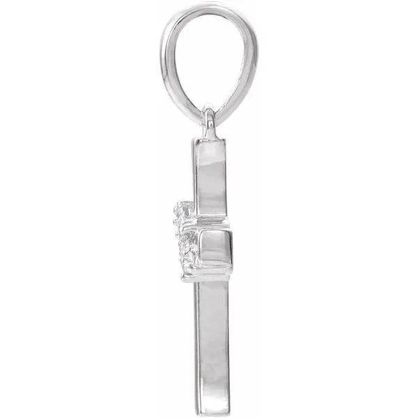 Cross Cluster Pendant Image 2 Hopman Jewelers Elkhart, IN