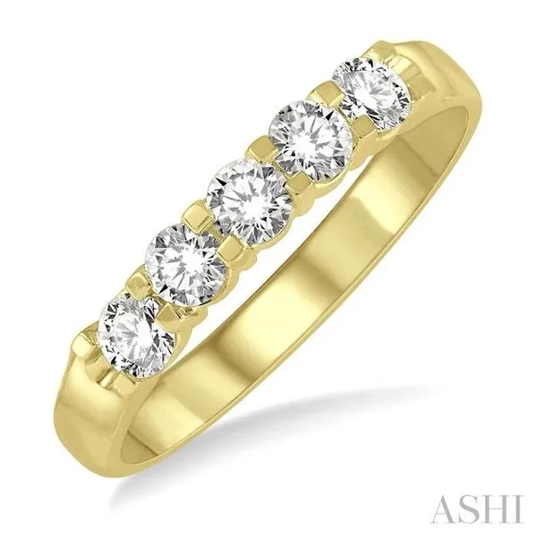 1/2 Ctw 5 Stone Round Cut Diamond Wedding Band in 14K Yellow Gold Hart's Jewelers Grants Pass, OR