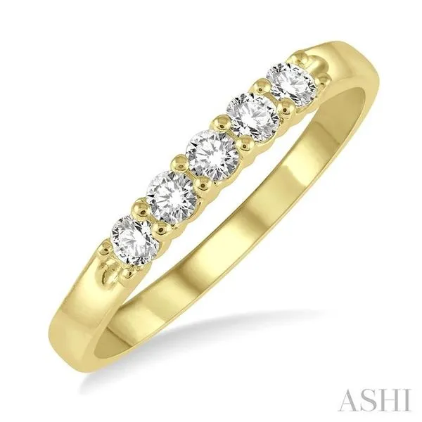 1/4 Ctw 5 Stone Round Cut Diamond Wedding Band in 14K Yellow Gold Hart's Jewelers Grants Pass, OR