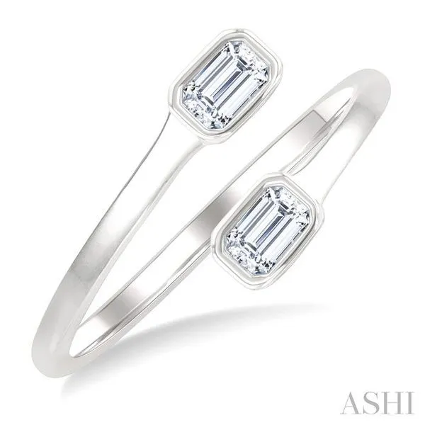 1/5 Ctw Split Single Coil Bezel Set Octagon Cut Diamond Open Fashion Ring in 14K White Gold Hart's Jewelers Grants Pass, OR