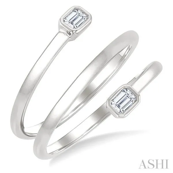 1/5 Ctw Split Double Coil Bezel Set Octagon Cut Diamond Open Fashion Ring in 14K White Gold Hart's Jewelers Grants Pass, OR