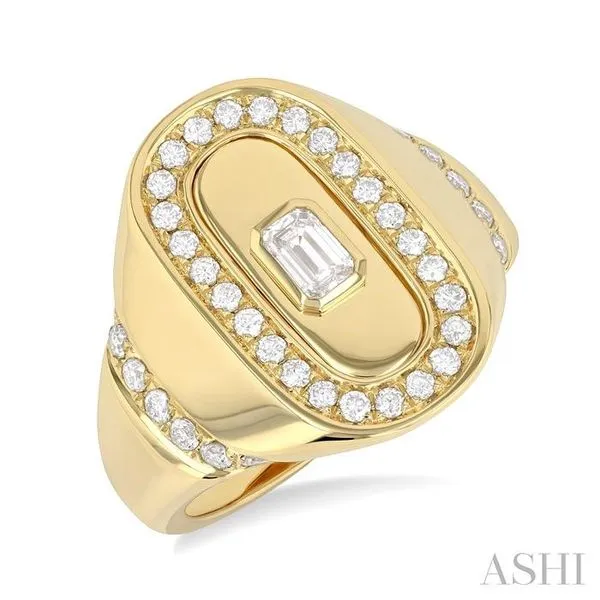 3/4 Ctw Bezel Set Emerald and Round Cut Diamond Signet Ring in 14K Yellow Gold Hart's Jewelers Grants Pass, OR